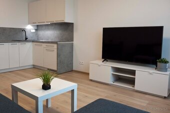 Garsónka v novostavbe s parkovacím miestom - 7