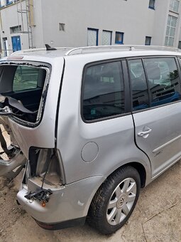 VW Touran 2,0tdi 125kw DSG - 7