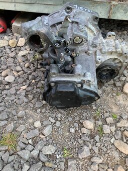 Predám prevodovku 5rychlost 1,9; 1,6 TDi vw Seat - 7