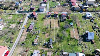 Chatka so záhradou v Záhradkárskej osade Zvolen pod Strážou - 7