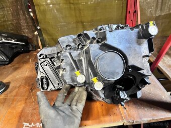 Škoda karoq pravý svetlomet - 7