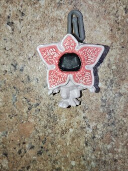 Kinder joy stranger things figurky - 7