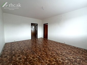 3-IZB.BYT S BALKÓNOM - HRNČIARSKA, STROPKOV - 7