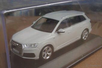 1:43 Audi Q - 7