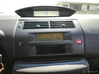 Citroen C4 1.4 benzín - 7