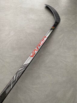 ✅BAUER VAPOR FLYLITE INT RIGHT/PRAVACKA_flex 65 zahnutie P92 - 7