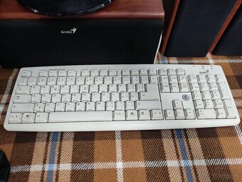 Predám plne funkčný retro herný PC - 7