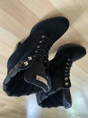 TOMMY HILFIGER - Kožené kotníkové topánky na šnurovanie - 7