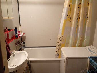 Na predaj 3 izbový byt s balkónom a pivnicou v Novej Bani - 7