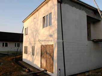 Rozostavaný veľký dom s 10 a pozemkom tesne pri Košiciach - 7