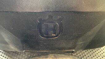 Predam Veľkú Roboticku Kosacku Husqvarna automower 220 AC - 7