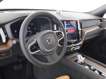 Volvo XC60 Diesel B4 D AWD Ultimate Dark - 7