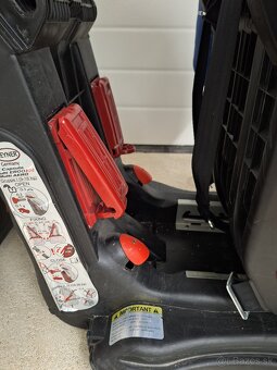 Dve autosedačky - 7