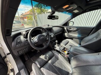 Infiniti FX30dS Premium - 7