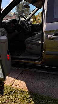 Predám Chrysler Grand Voyager 2,8 CRD - 7