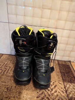 Predám komplet výbavu snowboard - topánky- viazanie - 7