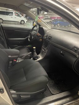 Toyota Avensis 190 000km - 7