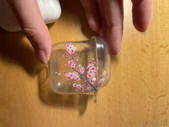 Apple AirPods 2019 - 7