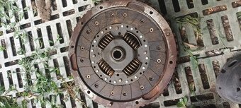 Predám spojkovu sadu na peugeot 306 2.0hdi - 7