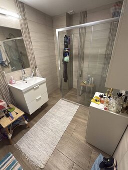 Predaj Priestranný 3-izbový byt s veľkým balkónom v Rajke - 7