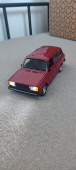 Lada 2107 1:24 - 7