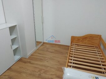 5i v NOVOSTAVBE DOMU zariadený byt, RAČA. - 7