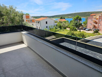 Chorvátsko-PAG-Trojizbový apartmán s dvoma terasami - 7