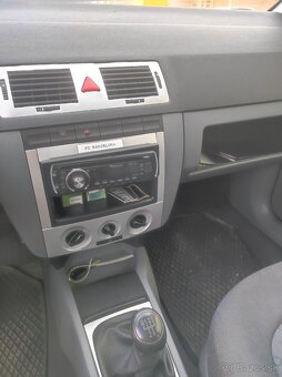 Predám Škoda Fabia 1.4 benzín r.v. 2002 - 7