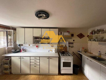 Predám veľký rodinný dom v obci Bánov - 7