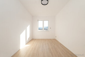 Moderné bývanie s vnútroparkom | 4-izbový dom | Haniska - 7