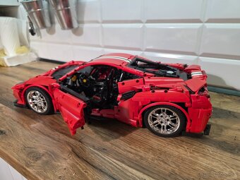 Na predaj stavebnica CADA FERRARI MASTER 458 PISTA, 3236 ks - 7