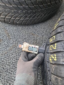 225/45 R18 ZIMNE PNEU BARUM - 7