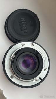 Nikkor 50mm f/1.8D - 7