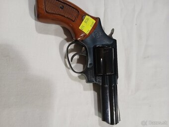 Predám revolver Taurus 3 palec - 7