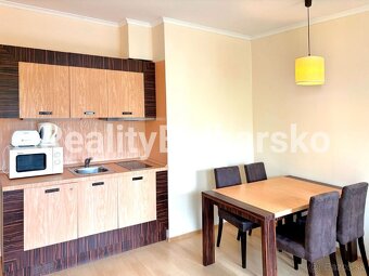 Prostorný apartmán 2+kk v prestižním 4★ resortu přímo u moře - 7
