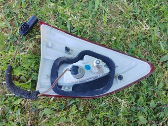 Ford Kuga zadné svetlá - 7