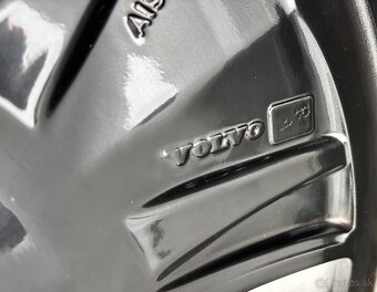Originál zimní alu Volvo XC90 235/55/19 105V - 7