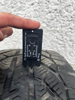 Predám zimné gumy 225/40r18 - 7