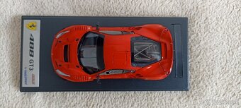 Predám model Ferrari 488 GT3 1:43 Looksmart/Spark - 7