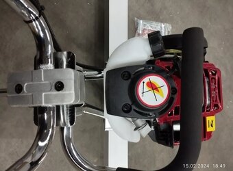 Benzínová vibračná lišta 2 metry AGM-POL motora HONDA GX35 - 7