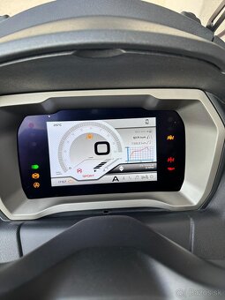 Piaggio MP3 530 HPE - 7