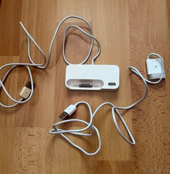 Predám Apple IPod Bluetooth headset - 7