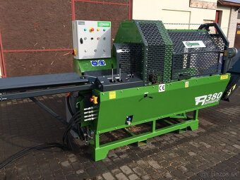 Štípací automat ROLTRAC - 7