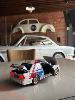 1:24 MERCEDES-BENZ S600 -W140- BMW M3 E30 - 7