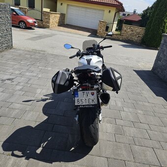 Aprilia Tuono 1100 TUONO V4 - 7