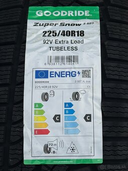 225/40 R18 - 7
