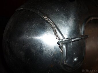 Prilba - 7