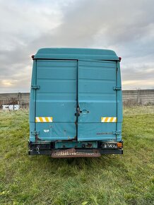 Mercedes Vario - 7
