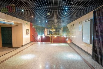 Na prenájom obchodno – reštauračný priestor, 1.207 m², BA –  - 7