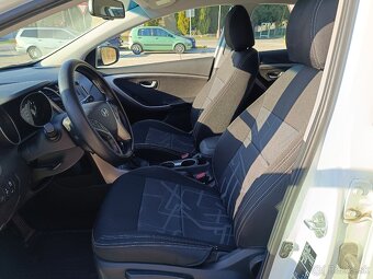 Hyundai i30 CW 1.6i CRDi, výbava: Family - 7